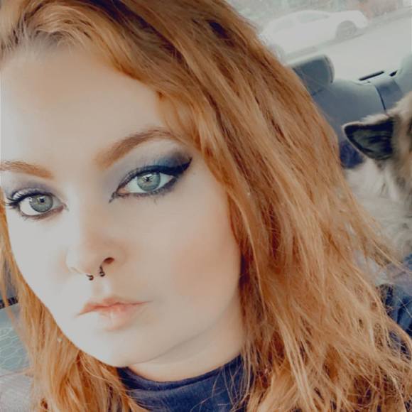 Profile Picture of Ashlee Haring (@ashlee_haring) on Poshmark