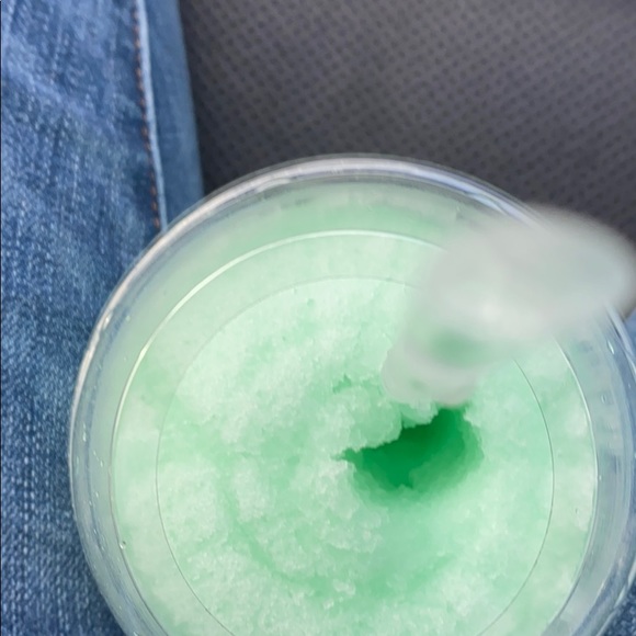 Profile Picture of Peyton Scott (@peytonscott____) on Poshmark