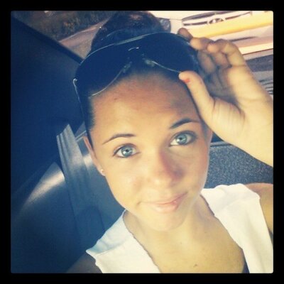 Profile Picture of Molly Wicker (@ballerinagurl98) on Twitter