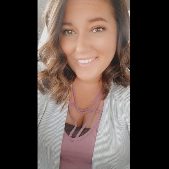 Profile Picture of Whitney Ingram (@whitnicole0687) on Poshmark