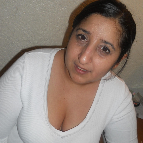 Profile Picture of Beata Balazs (@beatabbalazs) on Poshmark