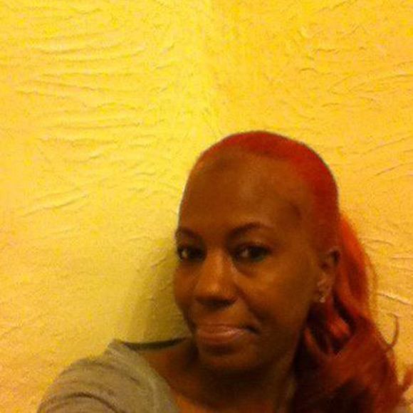 Profile Picture of Roberta Harris (@awhsquad) on Poshmark