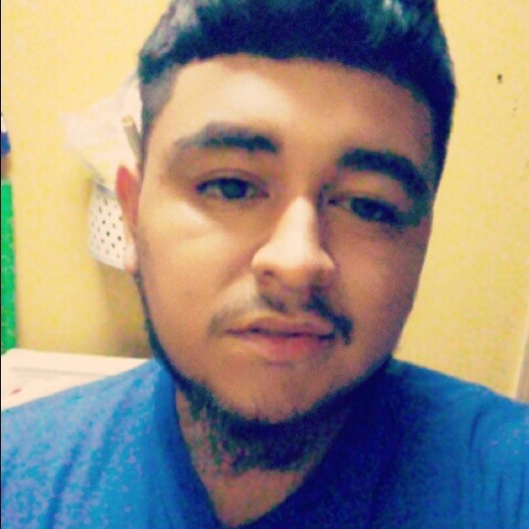 Profile Picture of Anthony Cinko (@tcinko98) on Poshmark