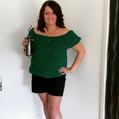 Profile Picture of Nicola Joyce (@NicolaJoyce1) on Twitter