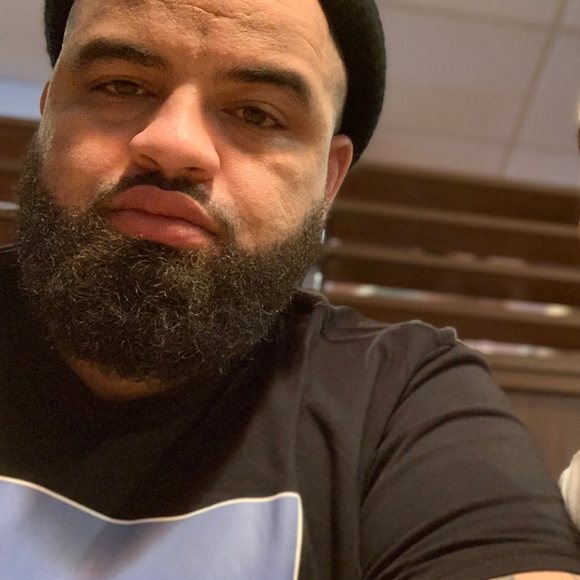 Profile Picture of Walter Gonzalez (@lam16) on Poshmark