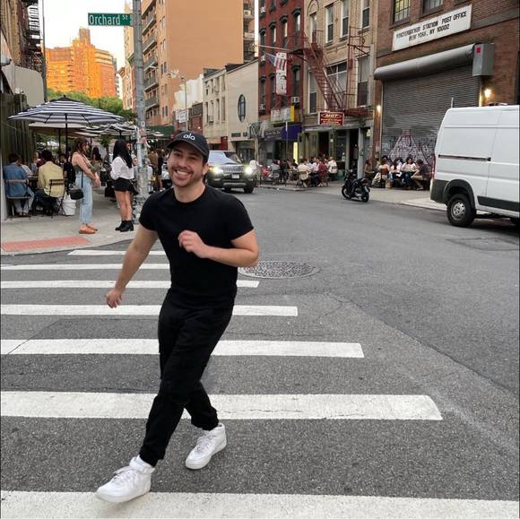 Profile Picture of Ryan Karczag (@rkarczag) on Poshmark