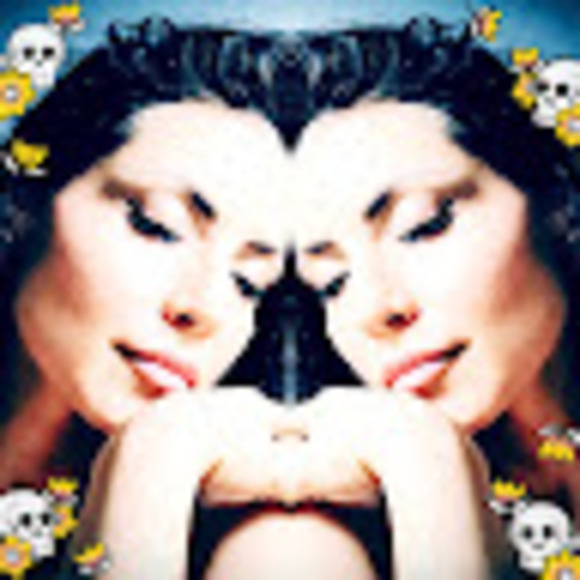 Profile Picture of Lorena Kolbinsky (@lk2972) on Poshmark