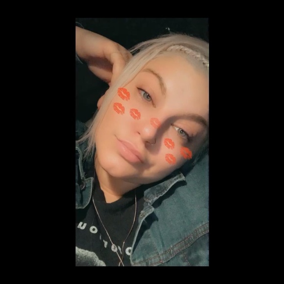 Profile Picture of Samantha Benicky (@sbenicky) on Poshmark