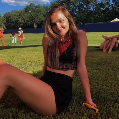Profile Picture of Jenna Blevins (@jennamblevins) on Twitter