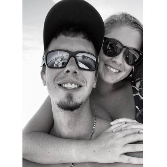 Profile Picture of Logan Howlett (@logshowlett) on Poshmark