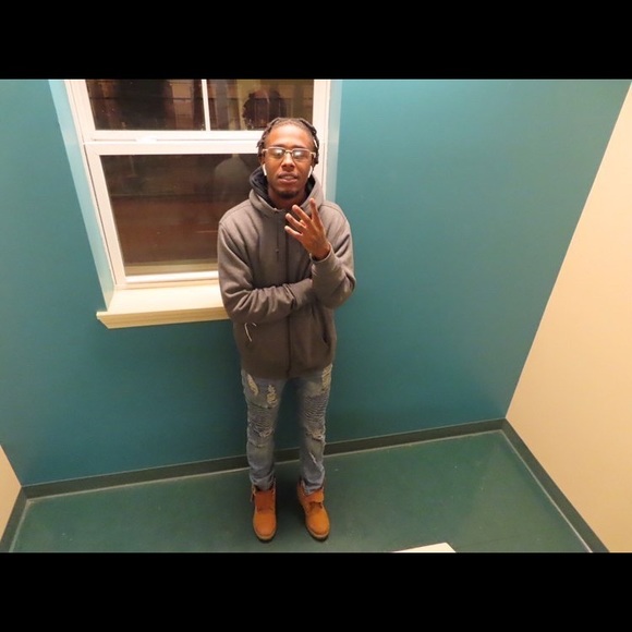 Profile Picture of Julio Jones (@pacmanleo) on Poshmark