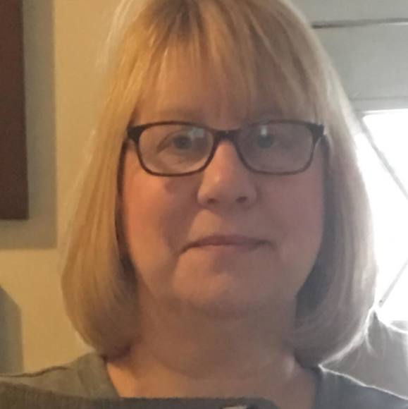 Profile Picture of Liz Ducey (@lizw3boys) on Poshmark