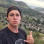 Andrés Flores Collins - Instagram Profile Picture of Andrés Flores Collins (@el_chollins_420) on Instagram