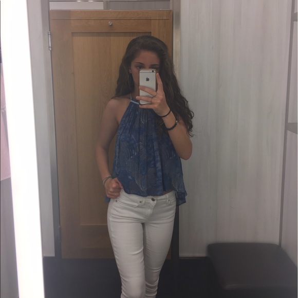 Profile Picture of Sophie Savelli (@sasavelli) on Poshmark