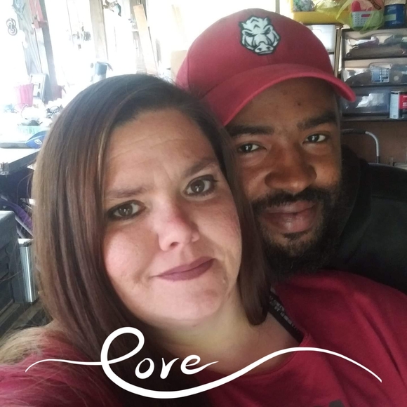 Profile Picture of Jackie Whitfield (@jackie_w_2000) on Poshmark