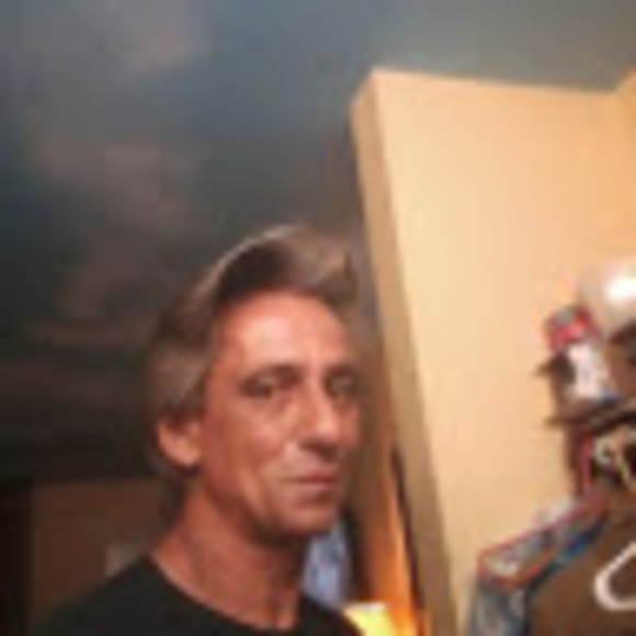 Profile Picture of Albert Almeida (@albertalmeida64) on Poshmark