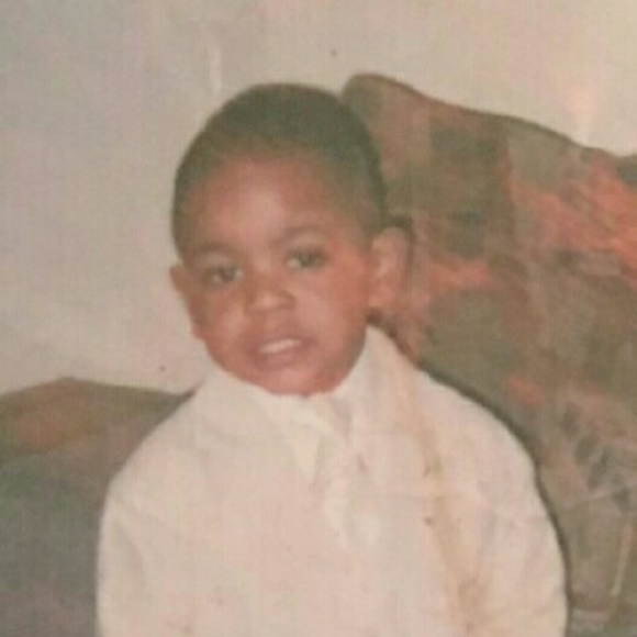 Profile Picture of Rabia Sarlim (@shonuffrab) on Poshmark