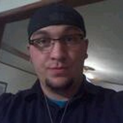 Profile Picture of Alex Tate-Janow (@familyzforever) on Twitter