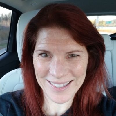 Profile Picture of Kim Witkowski (@kimlovesdave) on Twitter