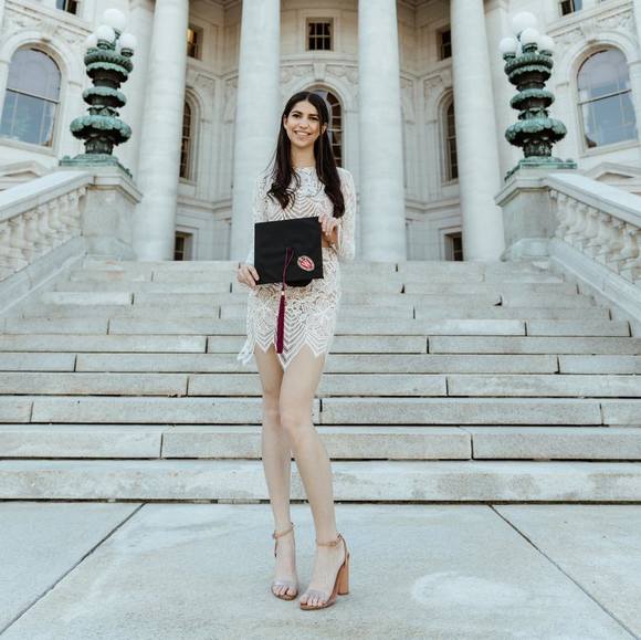 Profile Picture of Carly Lanzkowsky (@carly12205) on Poshmark