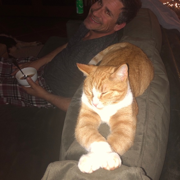 Profile Picture of Sophia Franzia (@sophiafranzia) on Poshmark