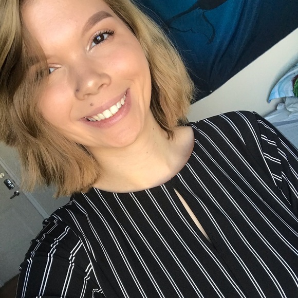 Profile Picture of Sarah Ledsome (@madisonledsome) on Poshmark