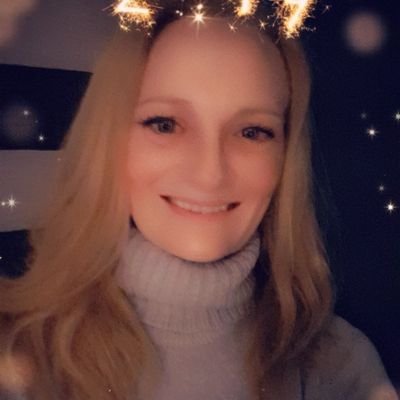 Profile Picture of Karen Greig (@KarenGr54604440) on Twitter