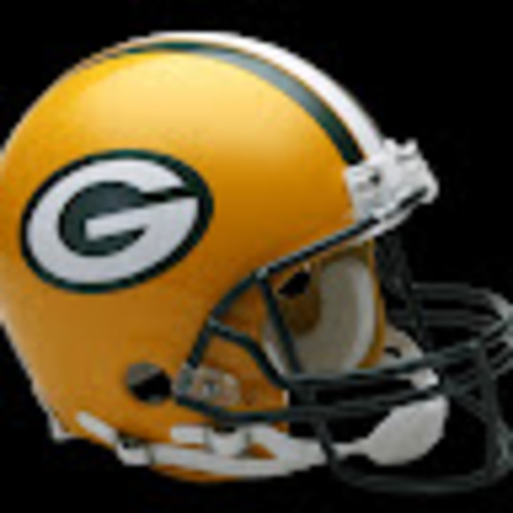 Profile Picture of Brandon Lesky (@btlesky) on Poshmark