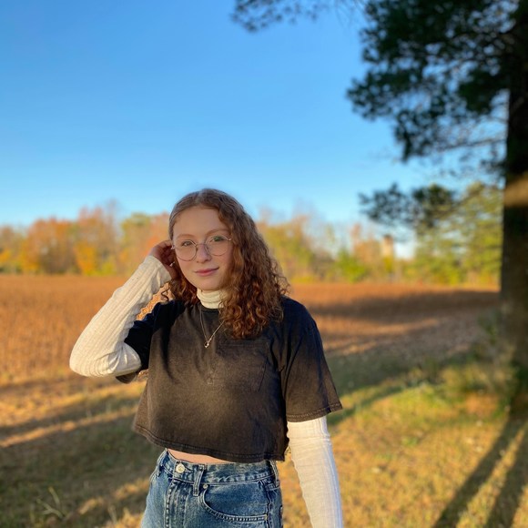 Profile Picture of Alysson Hanigan (@__aly__) on Poshmark