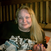 Profile Picture of Laura Springer (@laurakayspr) on Youtube