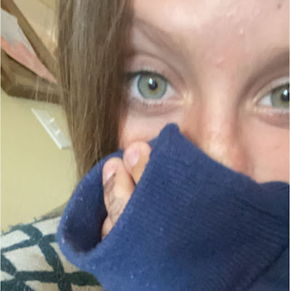 Profile Picture of Addison Mezger (@addisonmezger) on Poshmark