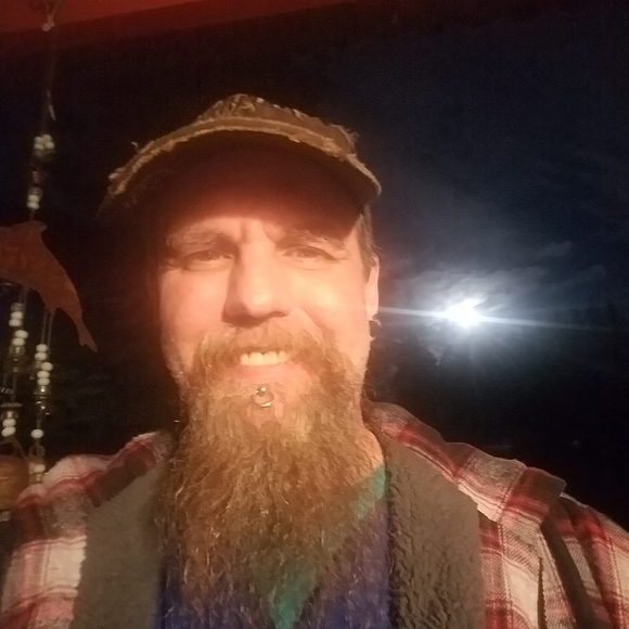 Profile Picture of James Vineyard (@jamesvineyard) on Poshmark