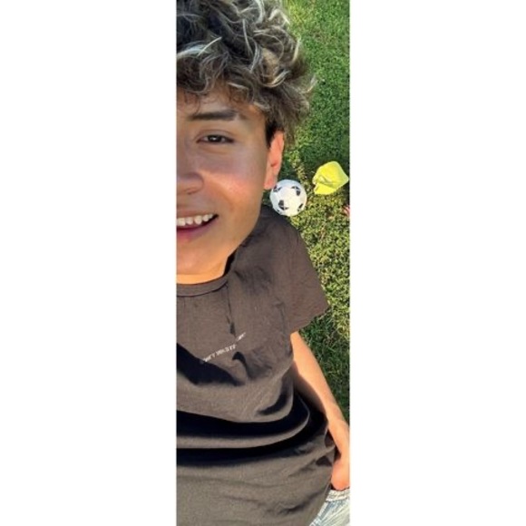 Profile Picture of Damian Damian (@xf____damian) on Poshmark