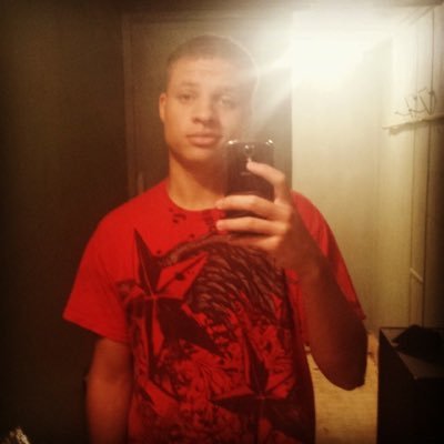 Profile Picture of Corinthian James (@Shadow24James) on Twitter