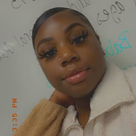 Profile Picture of Kebeh Fofana (@kebeh_fofana) on Poshmark