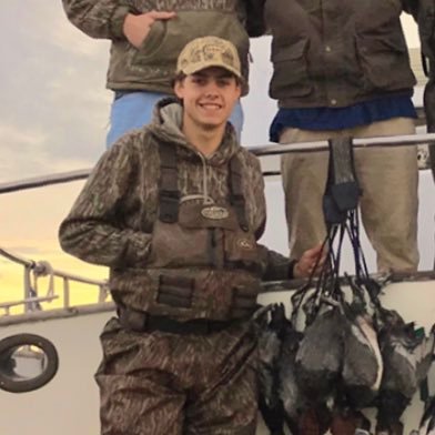 Profile Picture of Sam Farris (@samfarris9) on Twitter