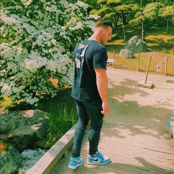 Profile Picture of Kevin Mortis (@dripoffrip) on Poshmark