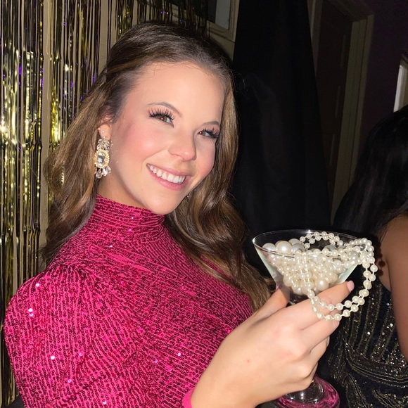 Profile Picture of Abigail Whitam (@abigailgracee) on Poshmark