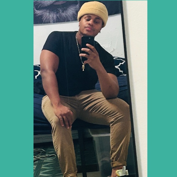 Profile Picture of Malik Singleton (@scoobyprod) on Poshmark