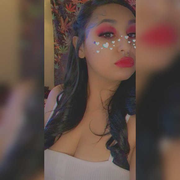 Profile Picture of Amanda Corrina (@amandacorrina) on Poshmark