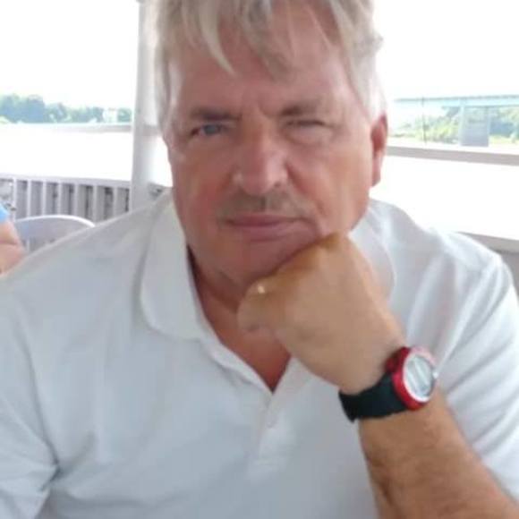 Profile Picture of Charlie Ditterline (@cvditterline) on Poshmark