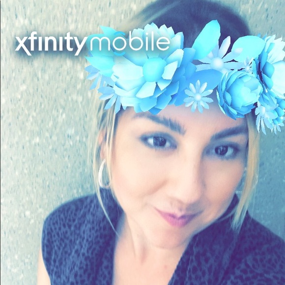 Profile Picture of Melessa Larger (@alboutluv) on Poshmark