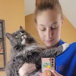 Profile Picture of Molly Plohocky (@plobubbles) on Instagram