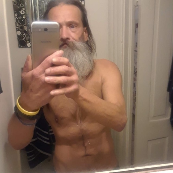 Profile Picture of Steven Liebeg (@stevenliebeg) on Poshmark