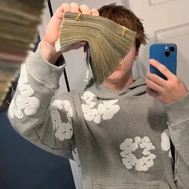 Profile Picture of AndrewVendor (@andrewvendor) on Tiktok