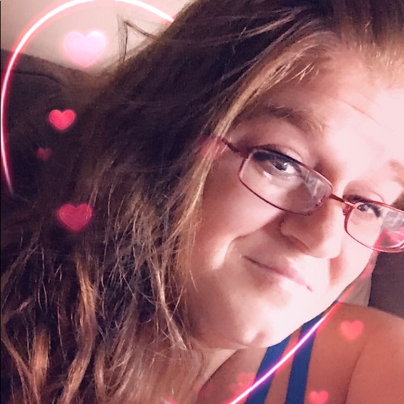 Profile Picture of Chasity Bradford (@chasitybradf880) on Poshmark