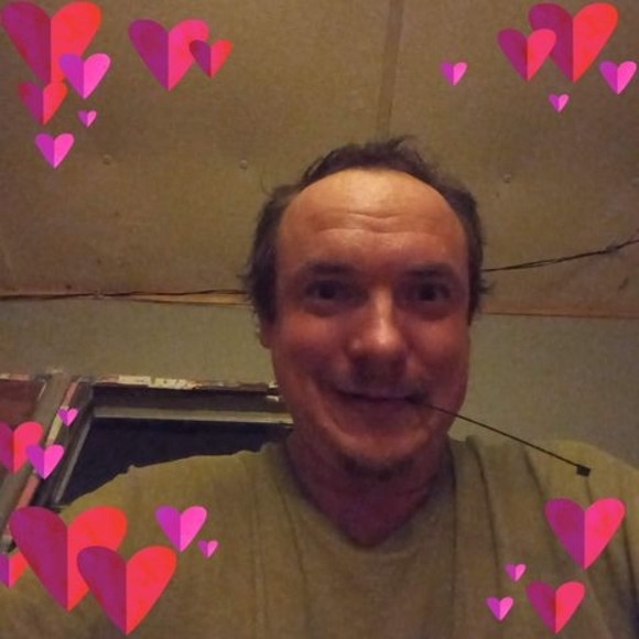 Profile Picture of David Wulff (@davidwulff98) on Poshmark