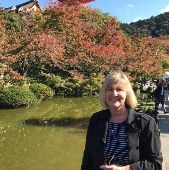 Profile Picture of Beth Matthews tankersley (@ktanks1) on Poshmark