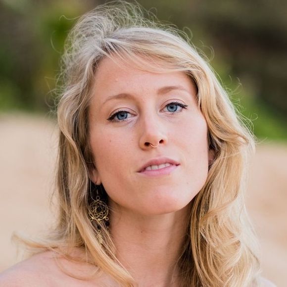 Profile Picture of Violet Starkey (@violetstarkey) on Poshmark