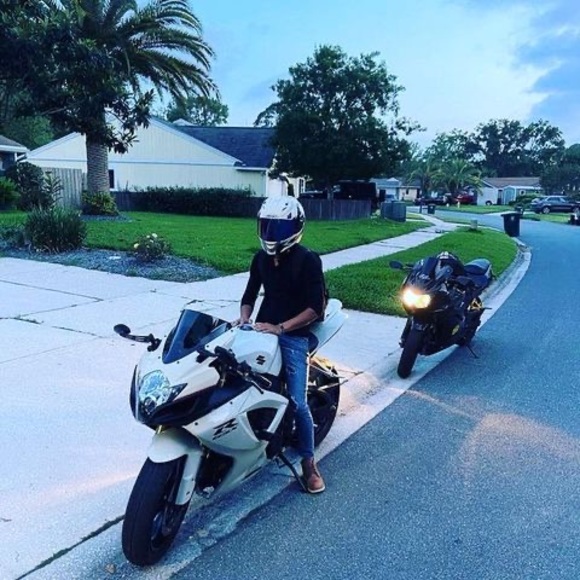 Darwin Delcid - Poshmark Profile Picture of Darwin Delcid (@darwin_delcid) on Poshmark